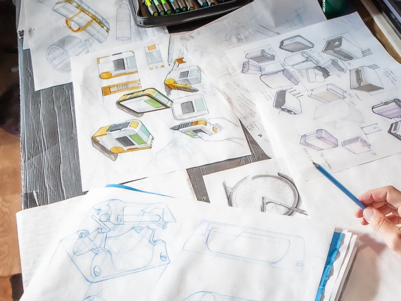 Sketching and framing early product concepts